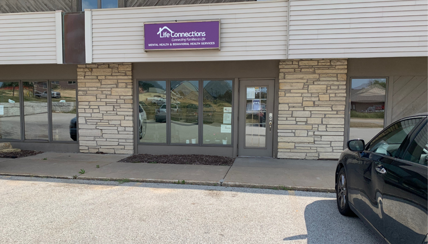 Life Connections Bettendorf