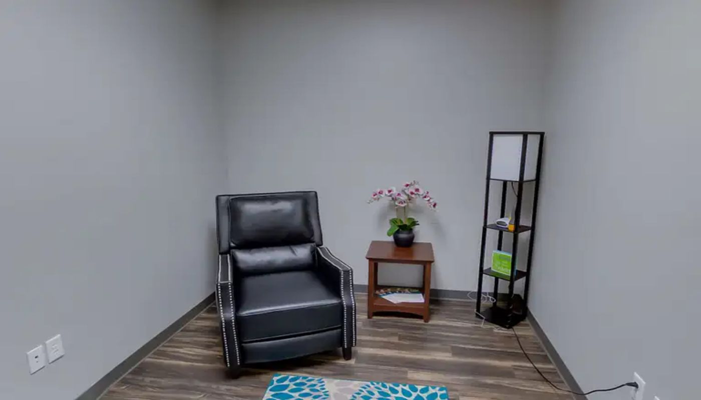 Symetria Recovery Spring Outpatient